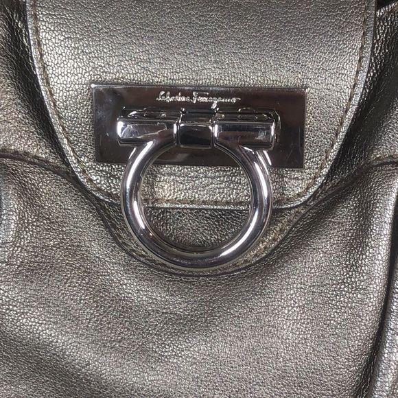 SALVATORE FERRAGAMO Gancini Metallic Silver Grey Leather Hand Bag Like New Cndtn - Picture 9 of 17